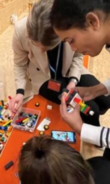 Agil durch Lego: InMigration meets ReDi School Agil durch Lego: InMigration meets ReDi School