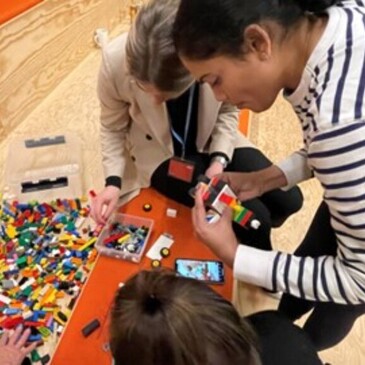 Agil durch Lego: InMigration meets ReDi School