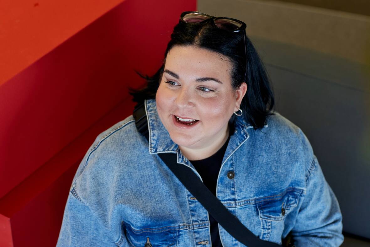 We are looking for graduates for junior and administrator positions who want to start their first job directly with responsibility. Personally, our employees are characterized by the desire to develop throughout our lives. This includes trying out different ways of doing things and being open to change. For us, courage, responsibility and fairness go hand in hand.