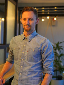 
Return-rate forecasting with survival analysis